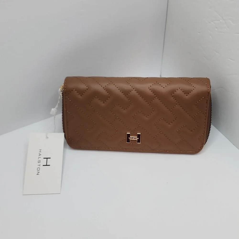 HALSTON WOMEN'S WALLET, CAMEL COLOR WITH ZIPPER